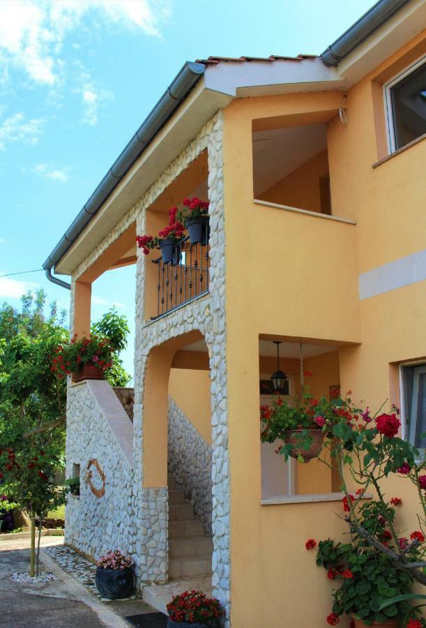 Horizont Apartman Kukci Dış mekan fotoğraf
